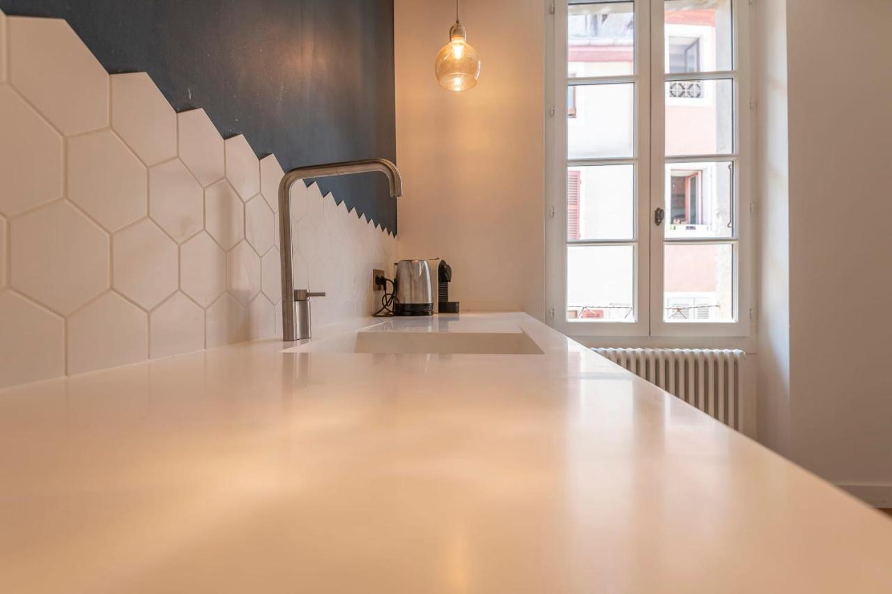 Spacious Apartment Rated 4 Stars In The Heart Of The Old Town อานซี ภายนอก รูปภาพ